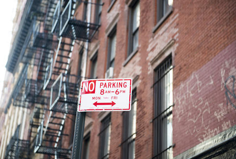 free parking sign