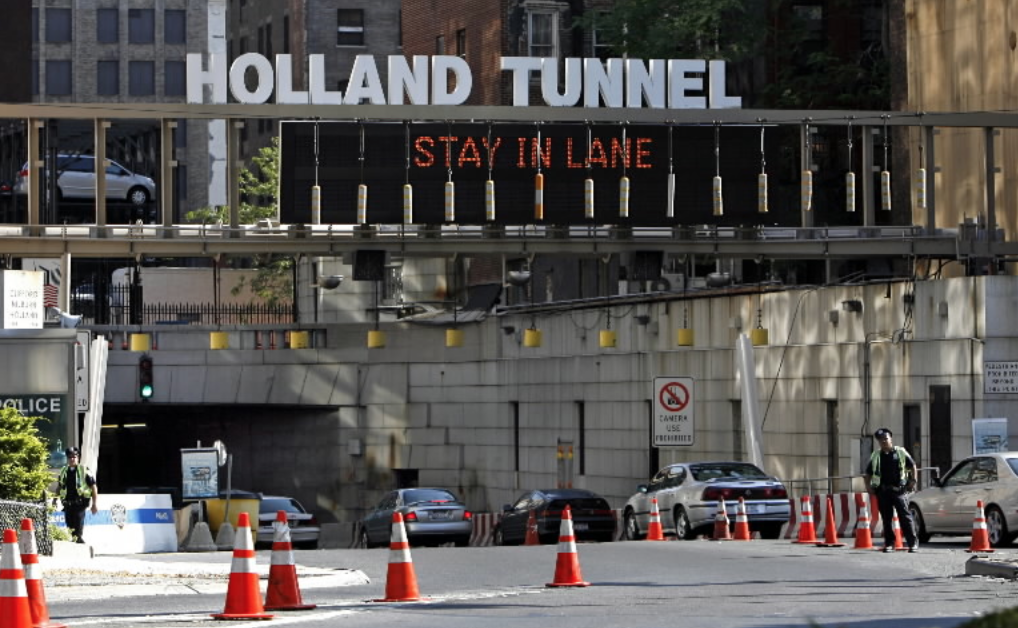 holland tunnel ticket trap draws ire.